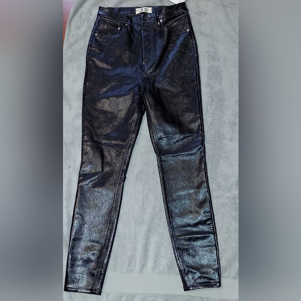 Brand new w/tag patent leather Free People pants. Size 28.